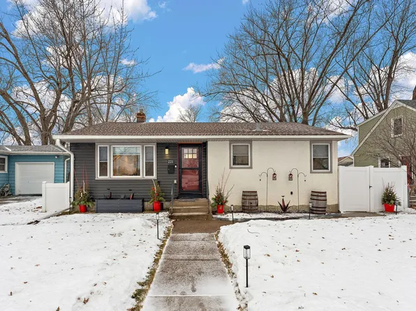 221 9th St S, South Saint Paul, MN 55075