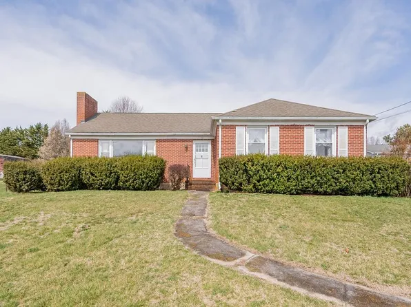 170 Dogwood Dr, Wytheville, VA 24382