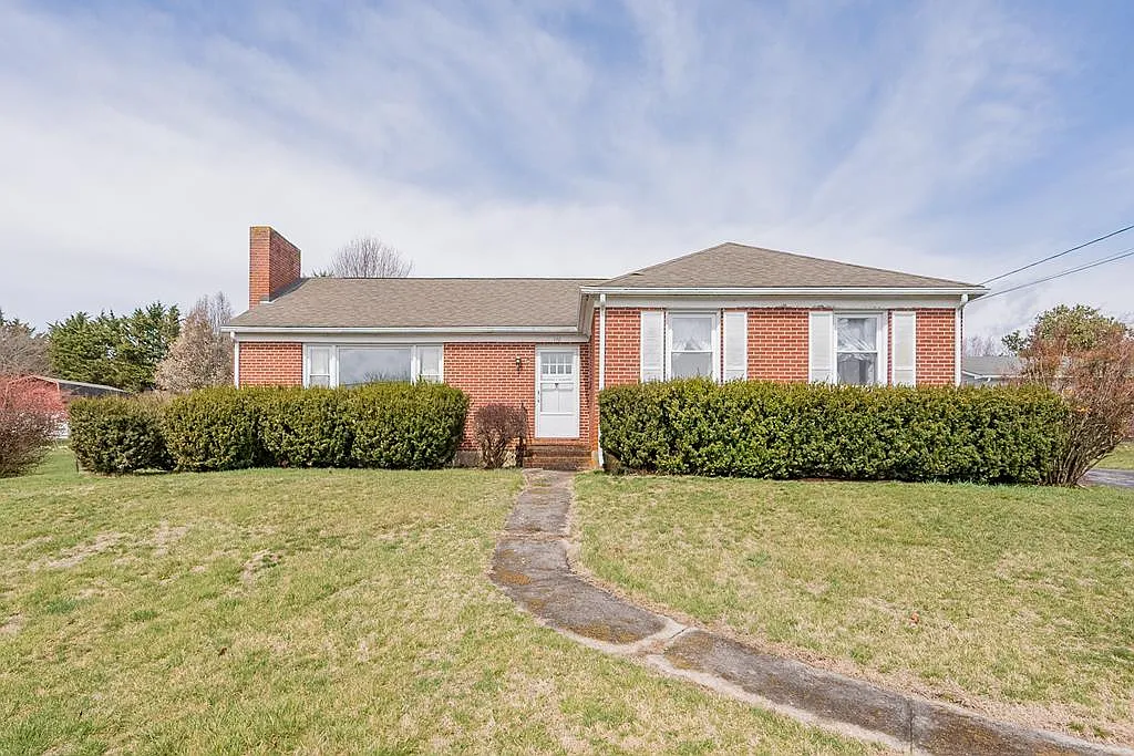 170 Dogwood Dr photo 1