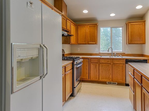 4th image of 9055 Gemstone Ln SE