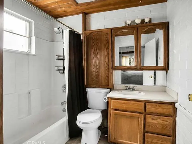 6936 Grand Ave — Photo 11