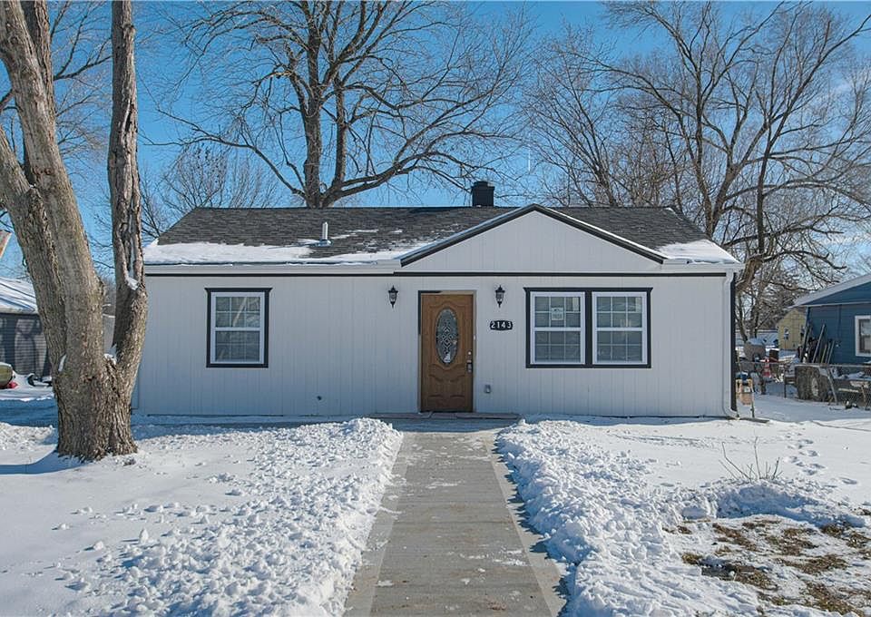 1st image of 2143 S 35th St
