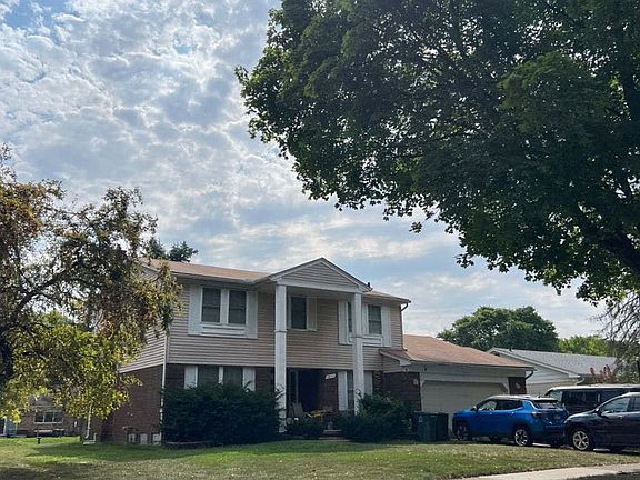 3rd image of 4840 Calvert Dr