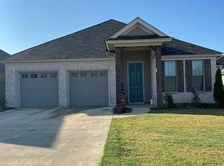 224 Hedgefield Dr, Prattville, AL 36066