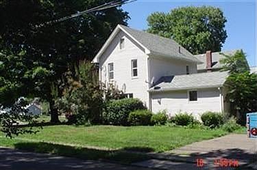 1st image of 410 S Mill St