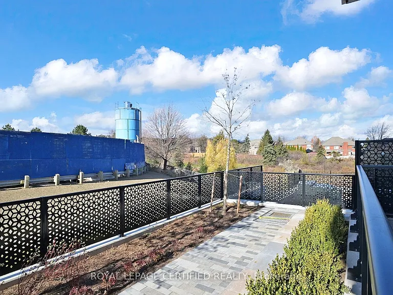 2495 Eglinton Ave W #205 — Photo 38