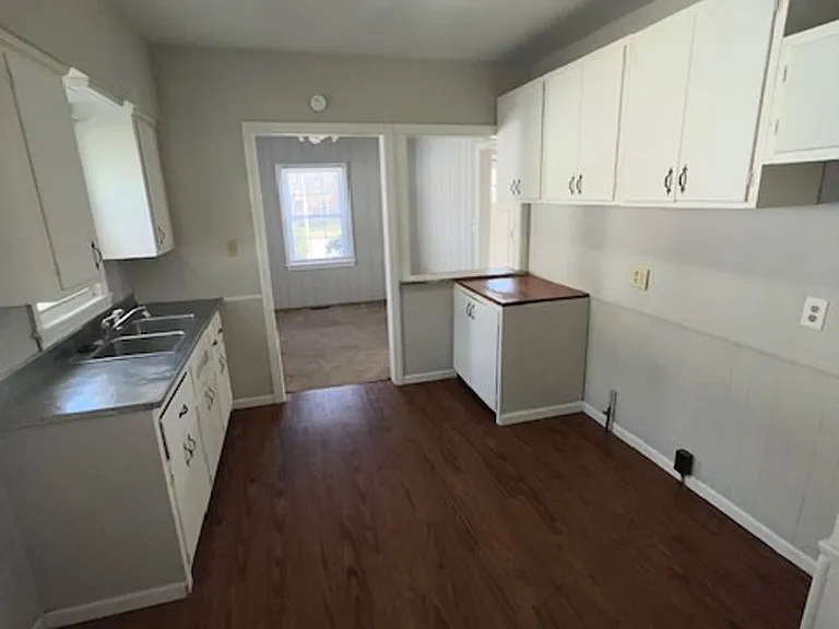 900 Hercules Ave — Photo 4