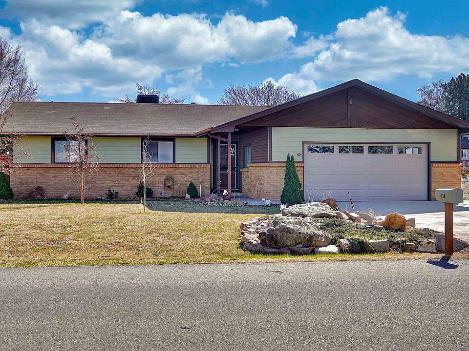 1st image of 614 Hudsons Bay Dr