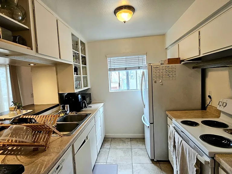 48 Paloma Ave #4 — Photo 16