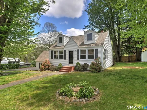 6 Prospect Drive, Newtown, CT 06470