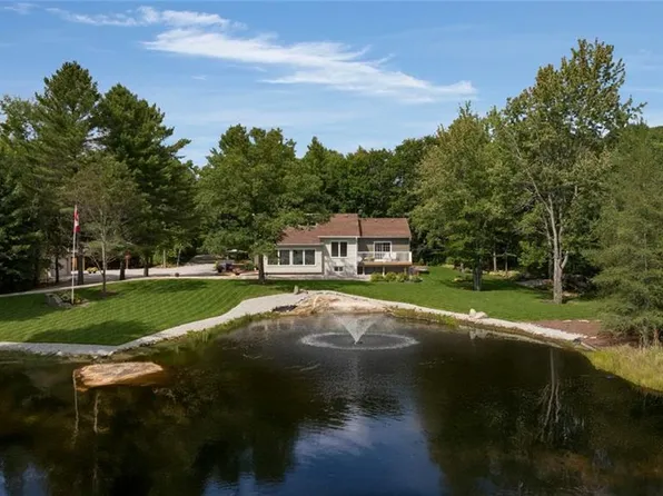 2411 Southwood Rd, Gravenhurst, ON P0E 1G0