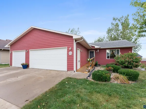 405 S Tessa Ave, Hartford, SD 57033
