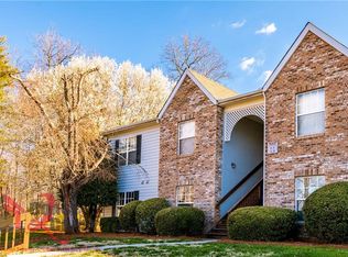 5000 B Thoroughbred Ln, Clemmons, NC 27012