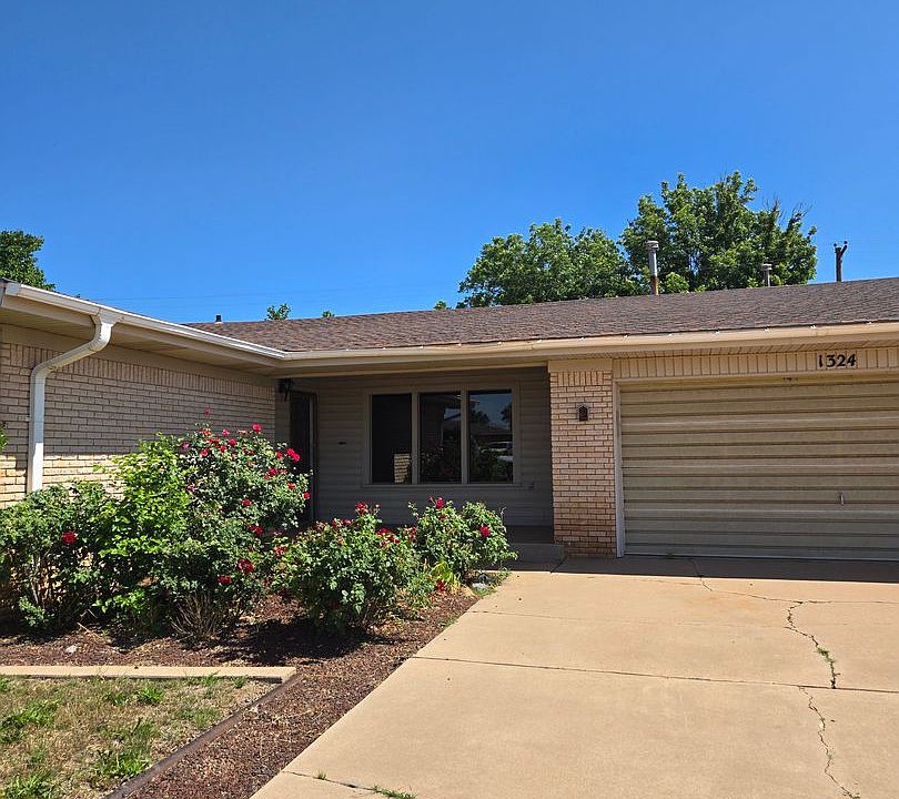 1st image of 1324 Stratford Ln