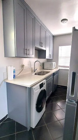 1053 S Stanley Ave #2 — Photo 8