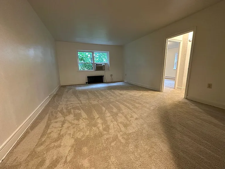 5700 Munhall Rd — Photo 20