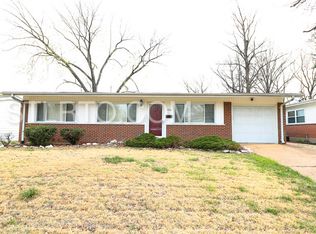 1490 Paddock Dr, Florissant, MO 63033