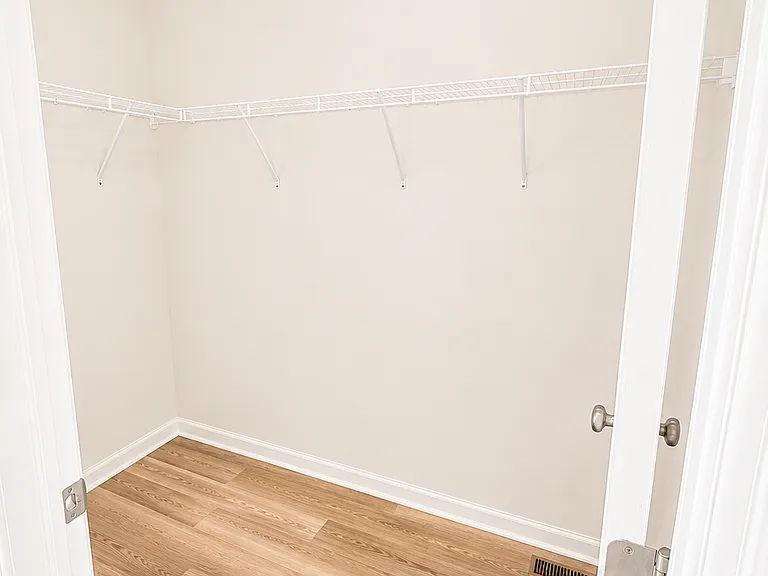 205 Carriage Walk Dr — Photo 20