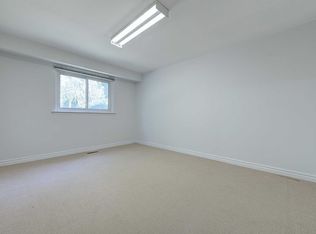 24 Farmington Cres, Toronto, ON M1S1G1