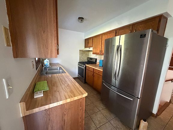 4th image of 2710 Norway Pine Rd
