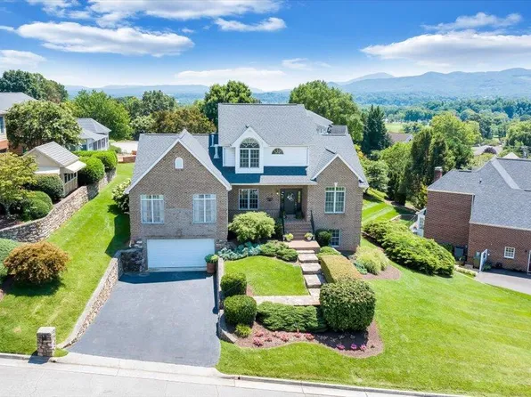 916 Saddle Dr, Salem, VA 24153