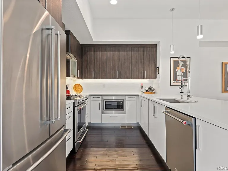 3040 Wilson Ct #4 — Photo 4
