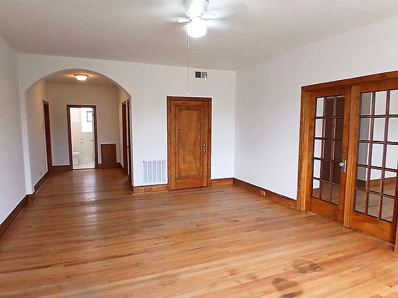 3rd image of 3104 N Cicero Ave #2F