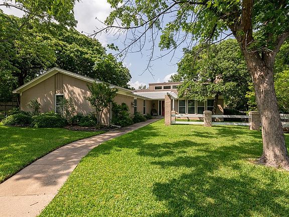 4th image of 104 Cliffside Dr N