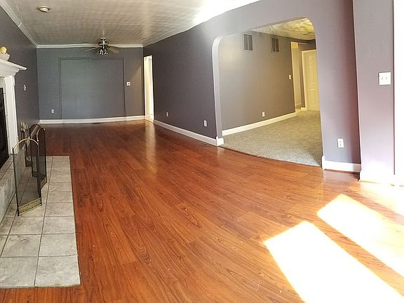 4th image of 8072 Woodholme Cir