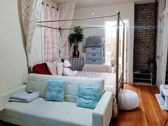 5th image of 4764 N Virginia Ave #211