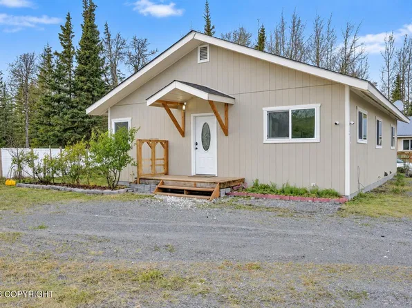 203 Cottage Cir, Kenai, AK 99611