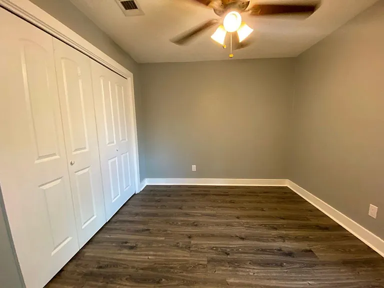 3411 Lynridge Dr — Photo 16