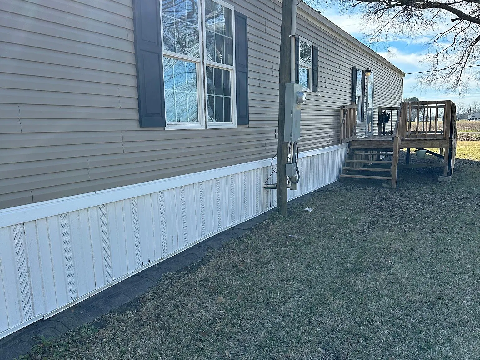 1426 Zin Zin Rd — Photo 2
