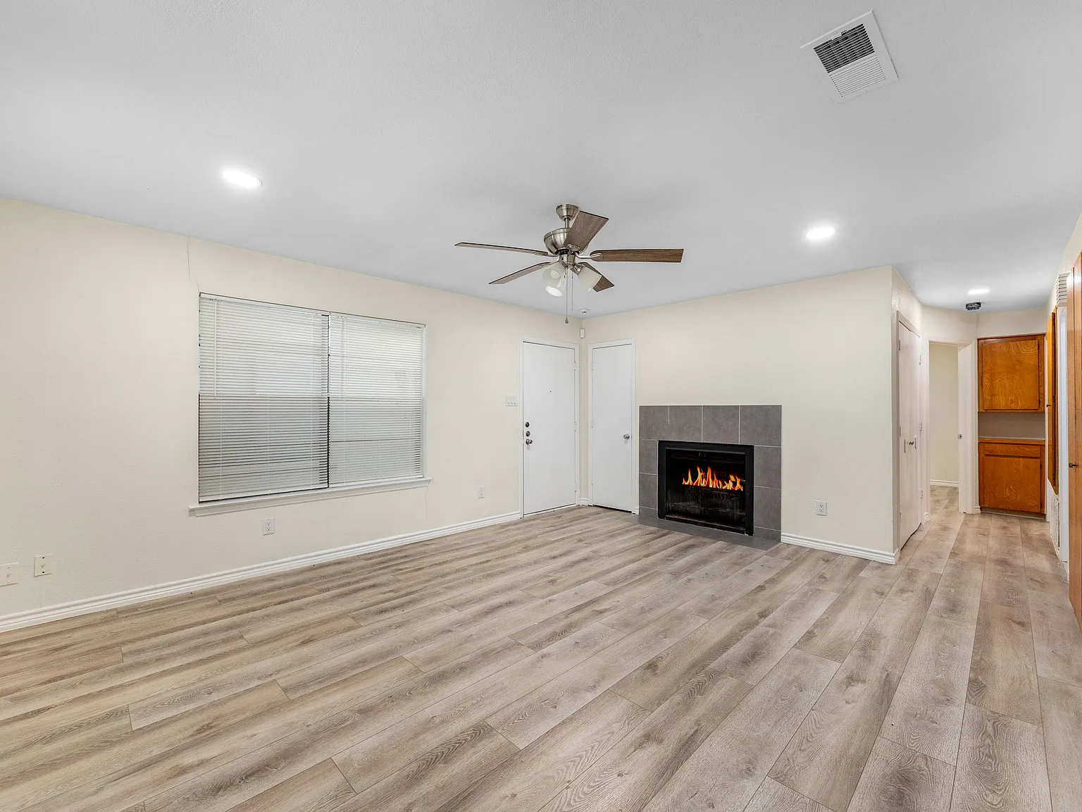 2 bed, 1175 sqft, $1,250 — Photo 4