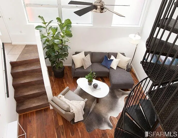1 bed, 1.5 bath, 925 sqft, $3,600 — Photo 2