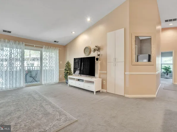 7716 Lafayette Forest Dr #167, Annandale, VA 22003