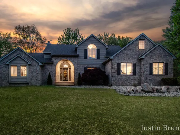 1825 Wilderness Dr, Dewitt, MI 48820