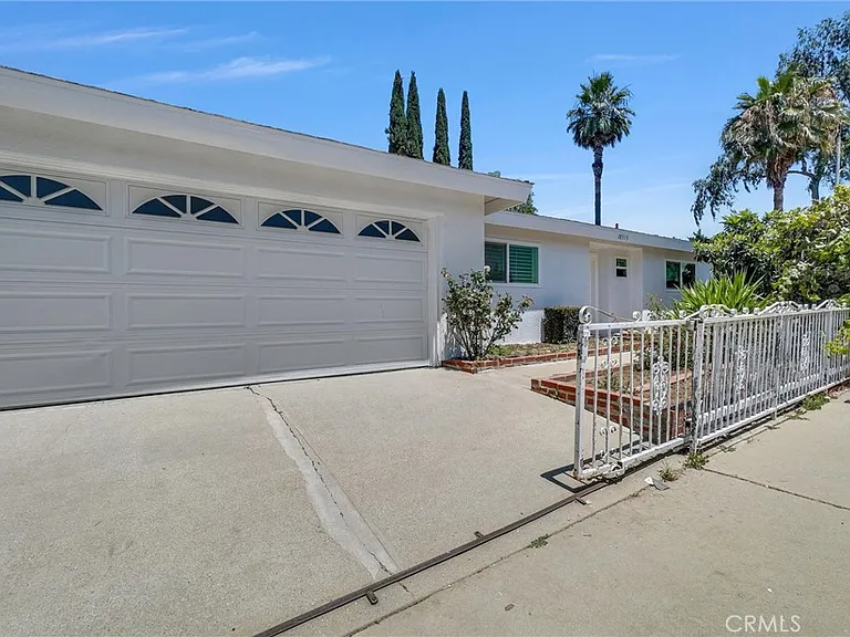 18515 Los Machos Dr — Photo 2