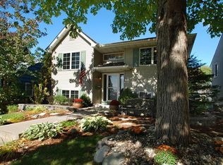 2251 Reaney Ave, Saint Paul, MN 55119