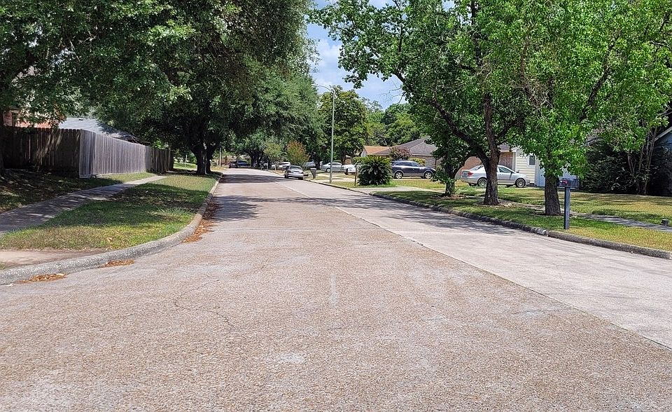2nd image of 6002 Fallengate Dr