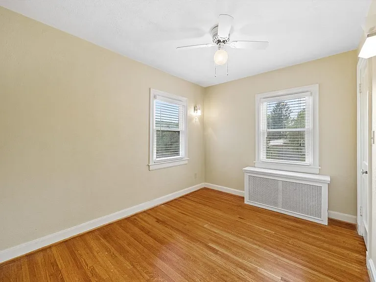 932 Woodrow Ave — Photo 51