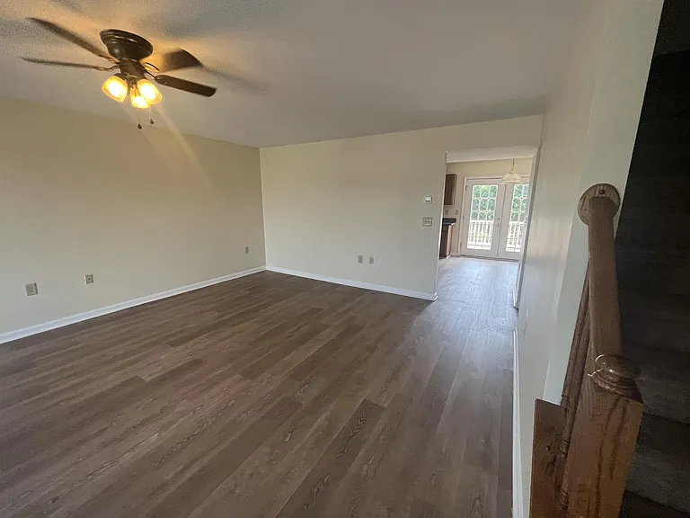 118 Myatt Ct — Photo 6