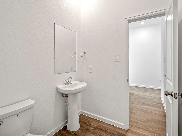 613 Royal Arch Dr — Photo 23