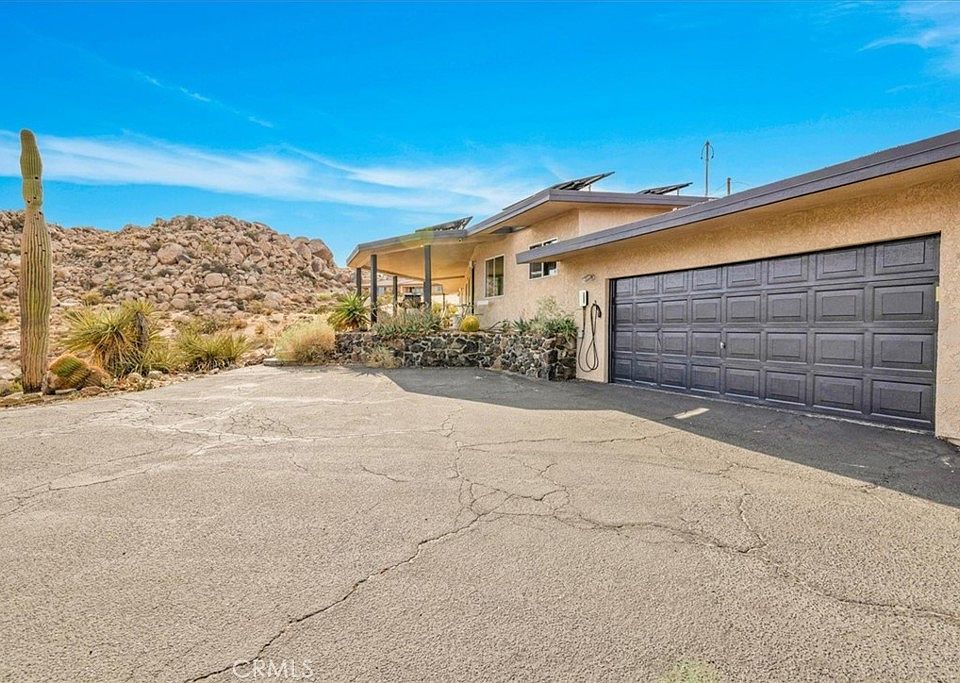 57249 Farrelo Rd, Yucca Valley, CA 92284 | MLS #JT25164021 | Zillow