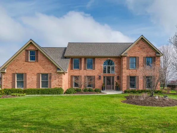 6 Chantilly Ln, Hawthorn Woods, IL 60047