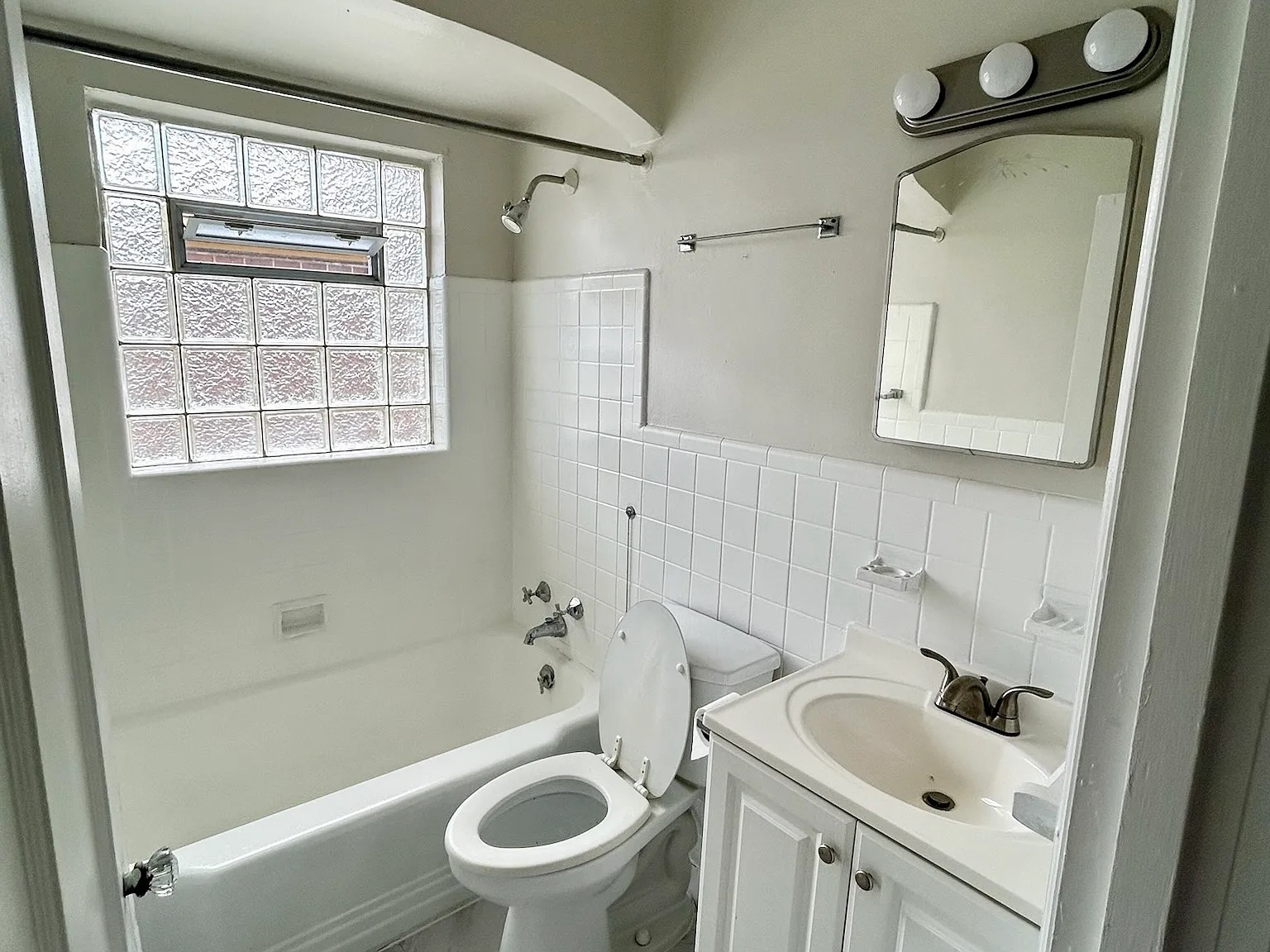 1 bed, 700 sqft, $825 — Photo 4