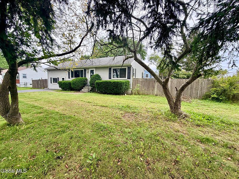 2nd image of 11 Pershing Drive