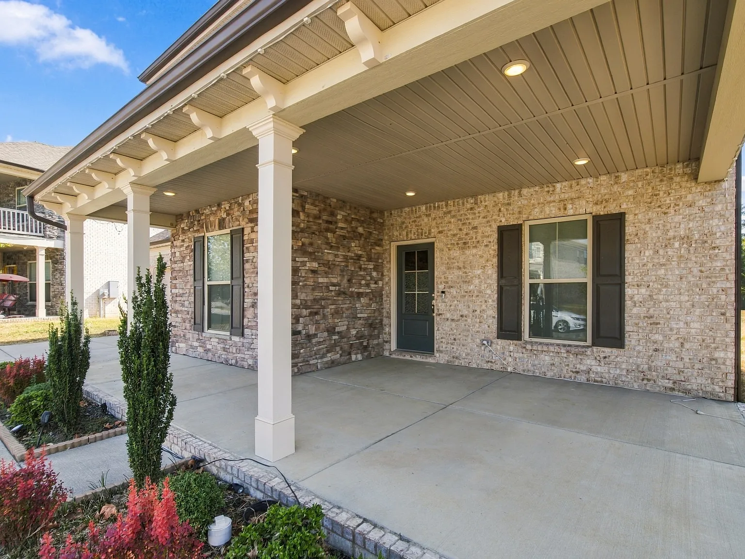 4 bed, 3.5 bath, 3594 sqft, $3,300 — Photo 4