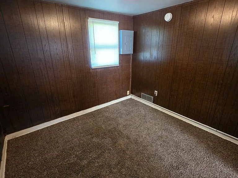 3607 10th St — Photo 11