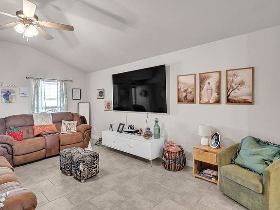 5th image of 2622 Ranch Ave